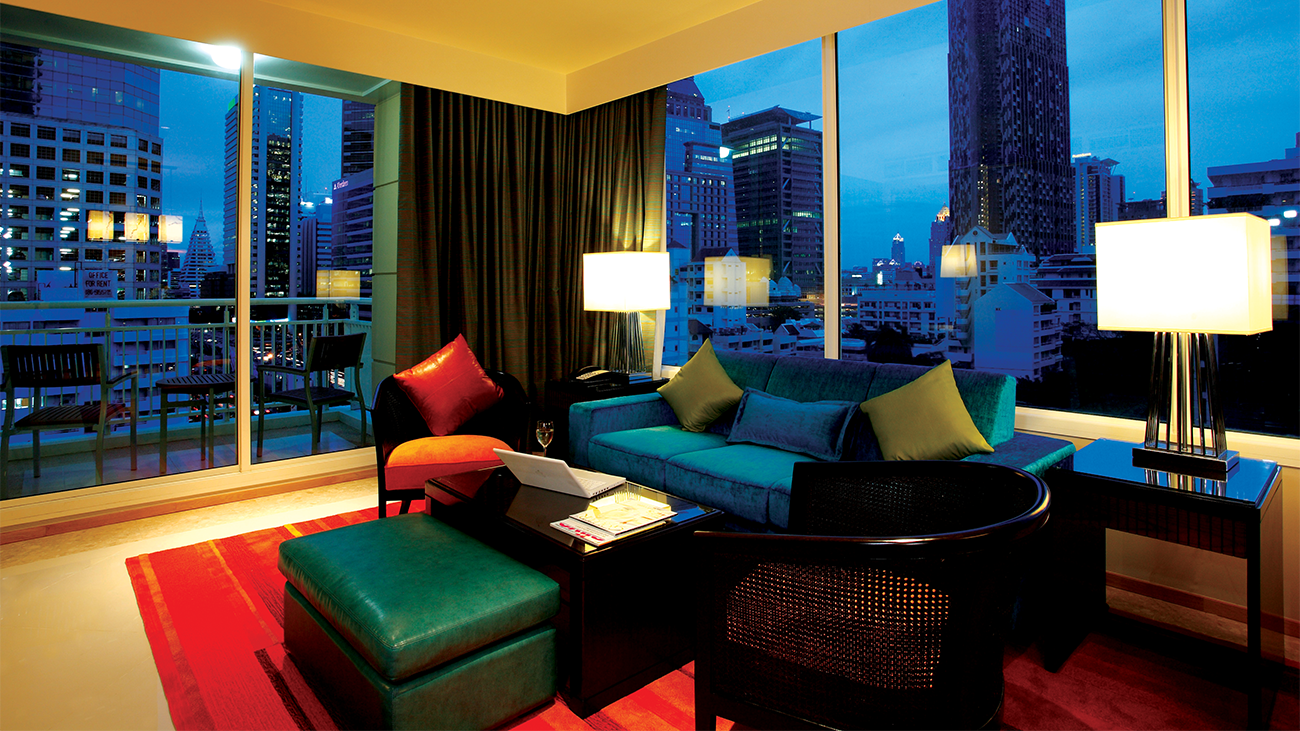 bk-three-bedroom-living-room-interior-photo