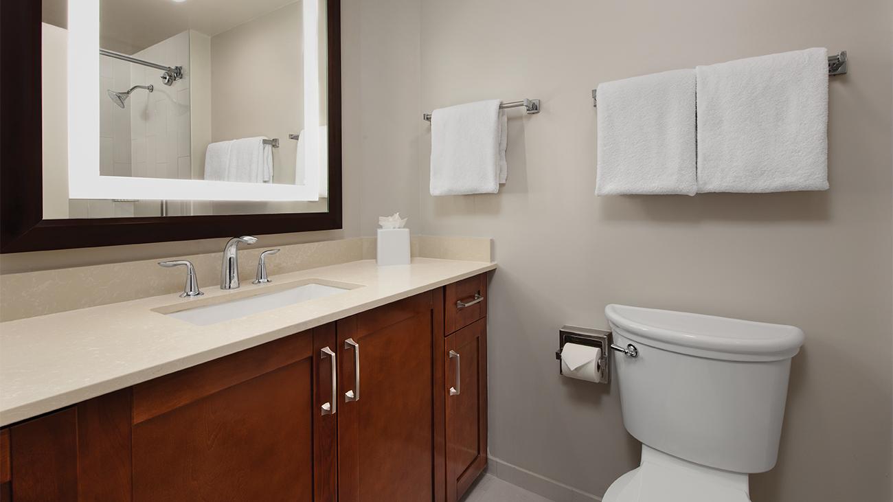 bp-two-bedroom-guest-bathroom-interior-photo