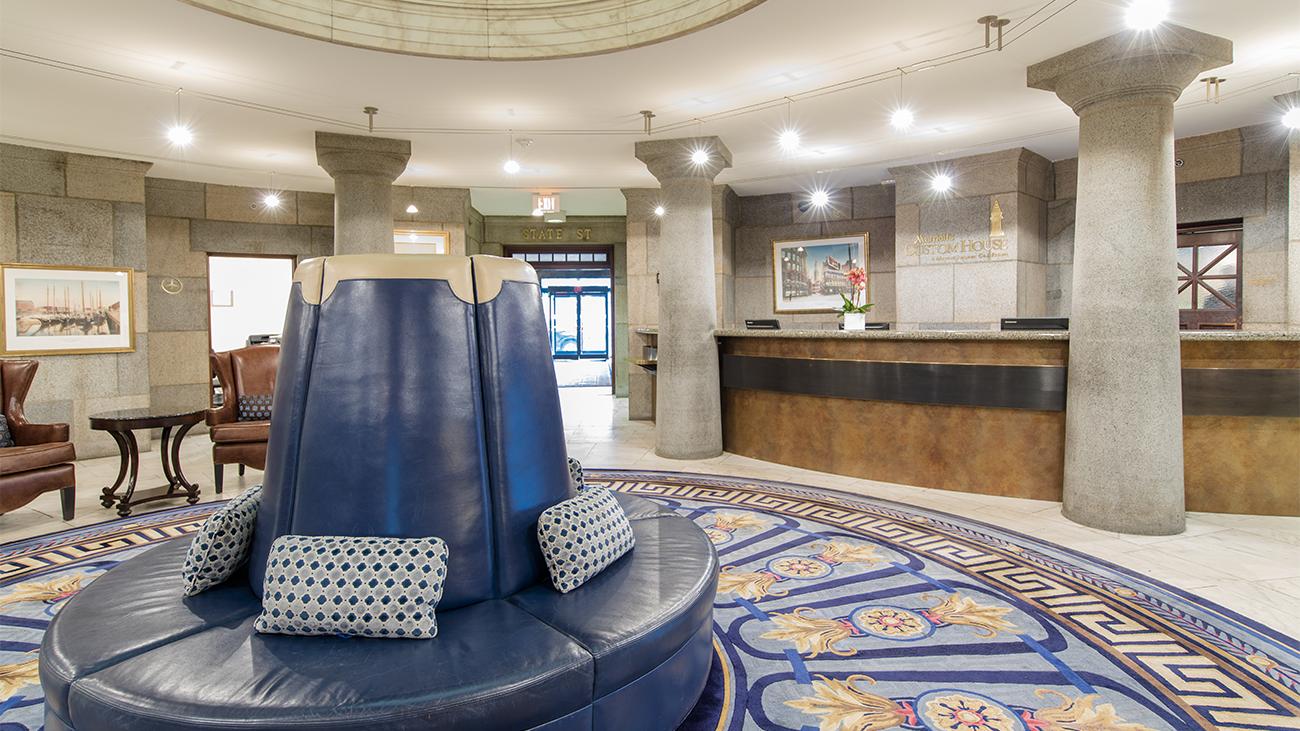 CH Property Lobby Sitting Area, Interior Photo