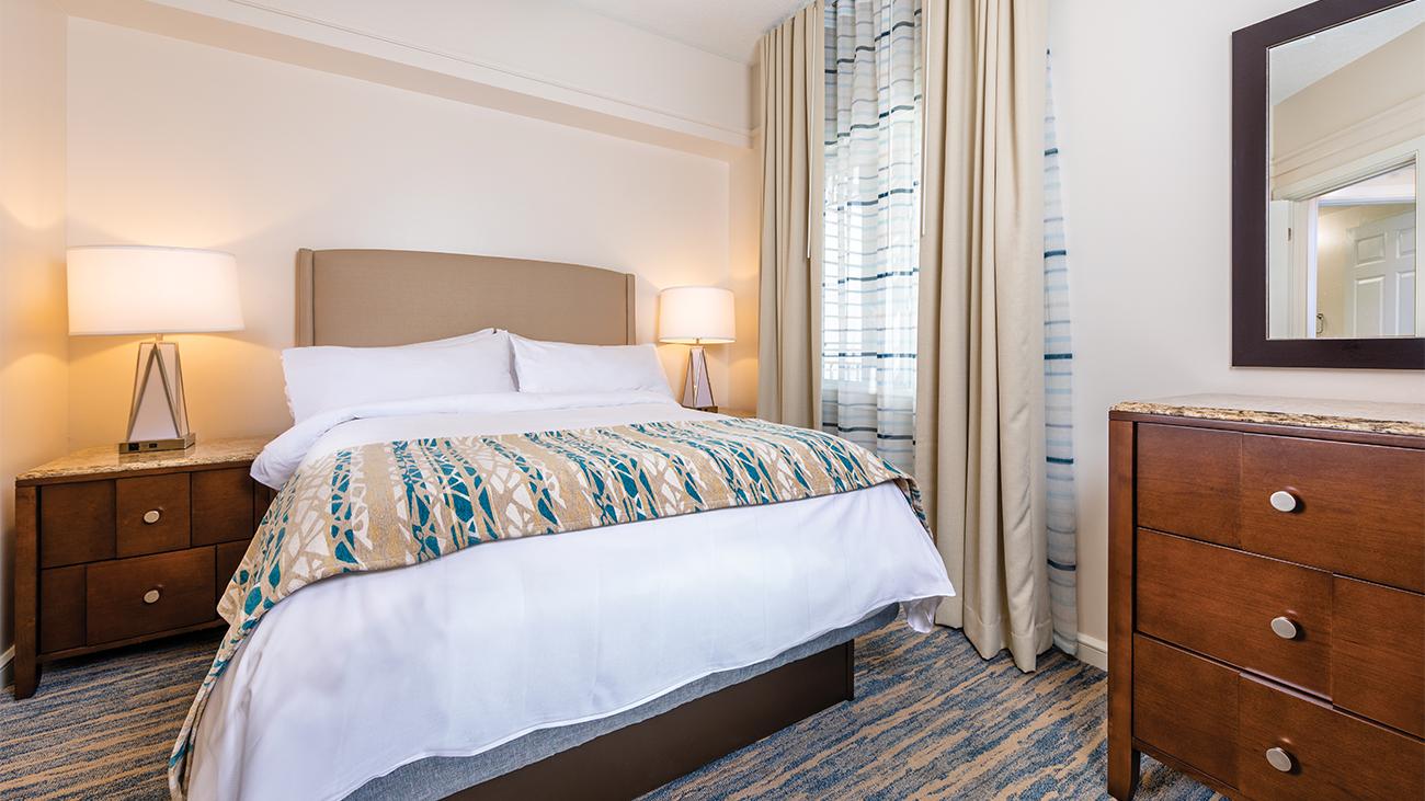 cy-villa-guest-bedroom-interior-photo