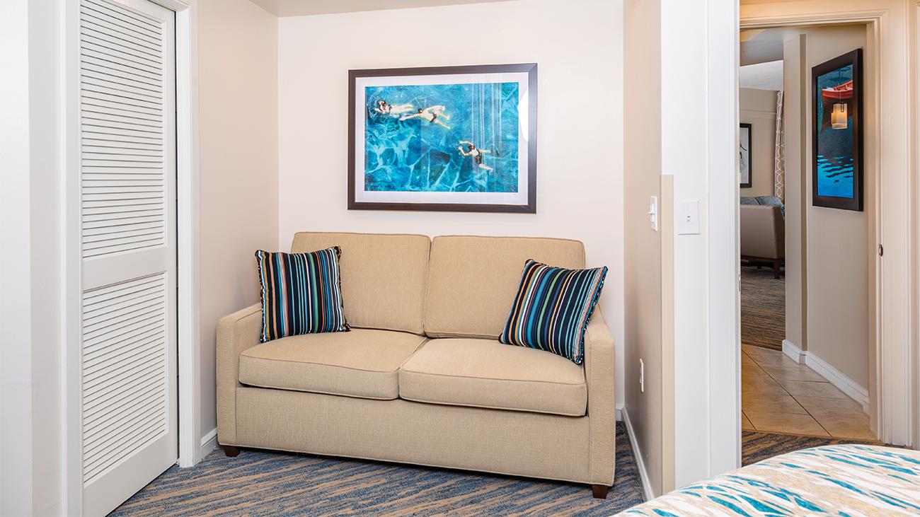 cy-villa-guest-bedroom-interior-photo-2