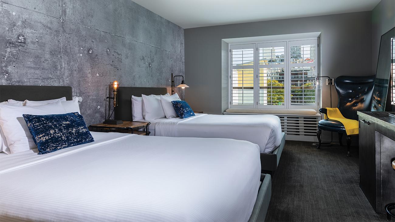 fs-villa-queen-queen-guest-bedroom-interior-photo