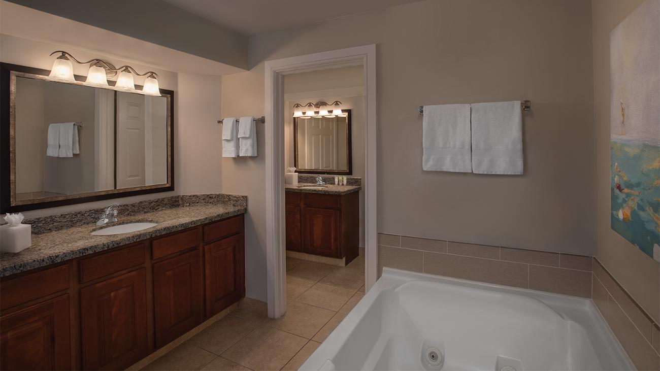 gv-villa-master-bathroom-interior-photo