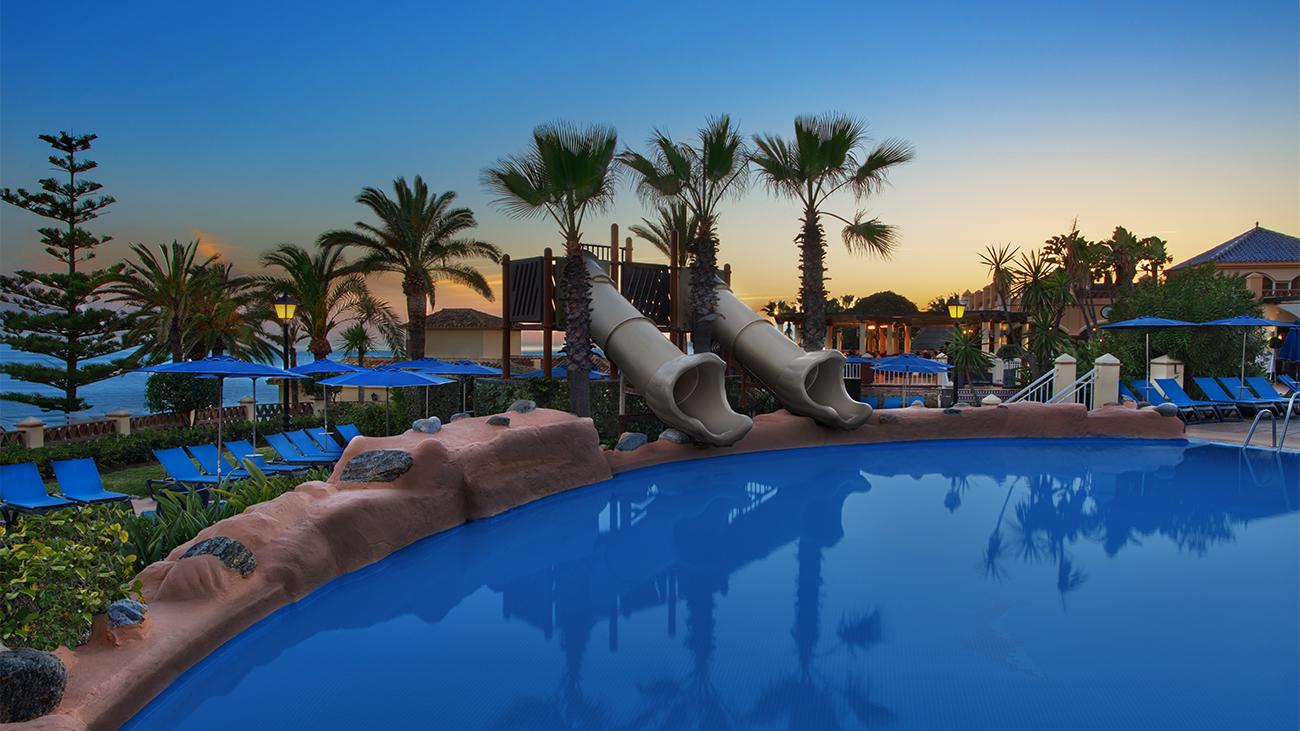 Outdoor Pool - Slides