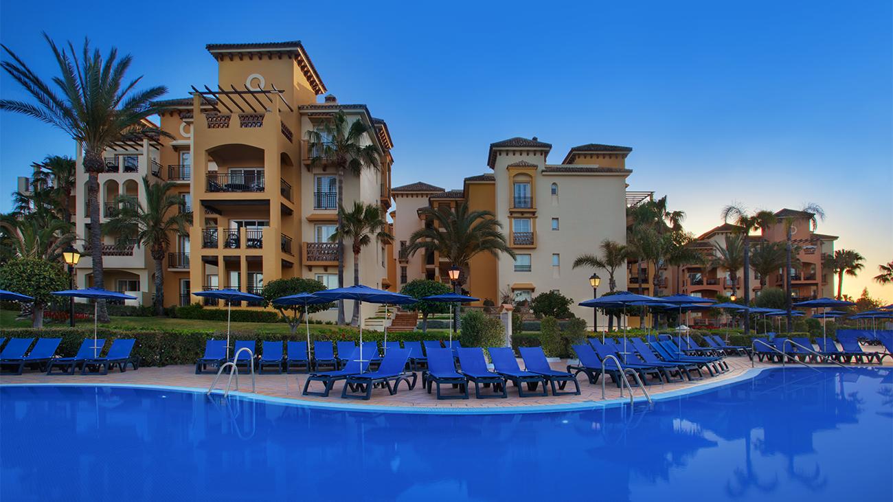 Outdoor Pool - Deck Chairs