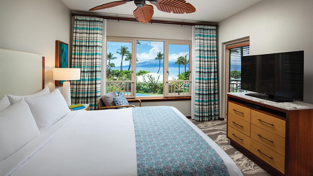 mu-two-bedroom-lahaina--napili-towers-master-bedroom-interior-photo