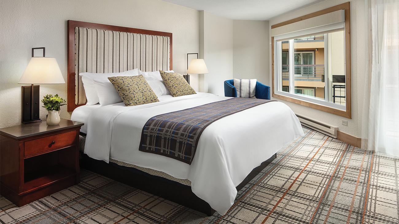 mv-one-bedroom-master-bedroom-interior-photo