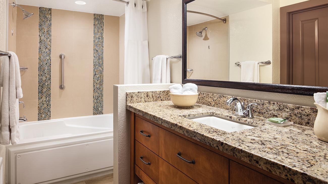 mv-studio-bathroom-interior-photo