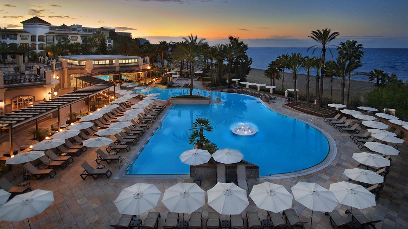 py-amenity-pool-photo