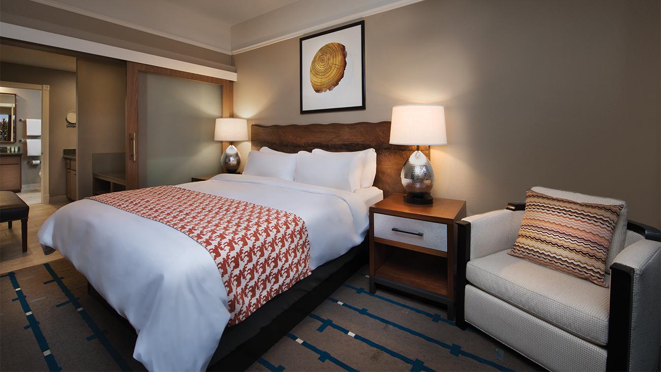 sm-villa-master-bedroom-interior-photo