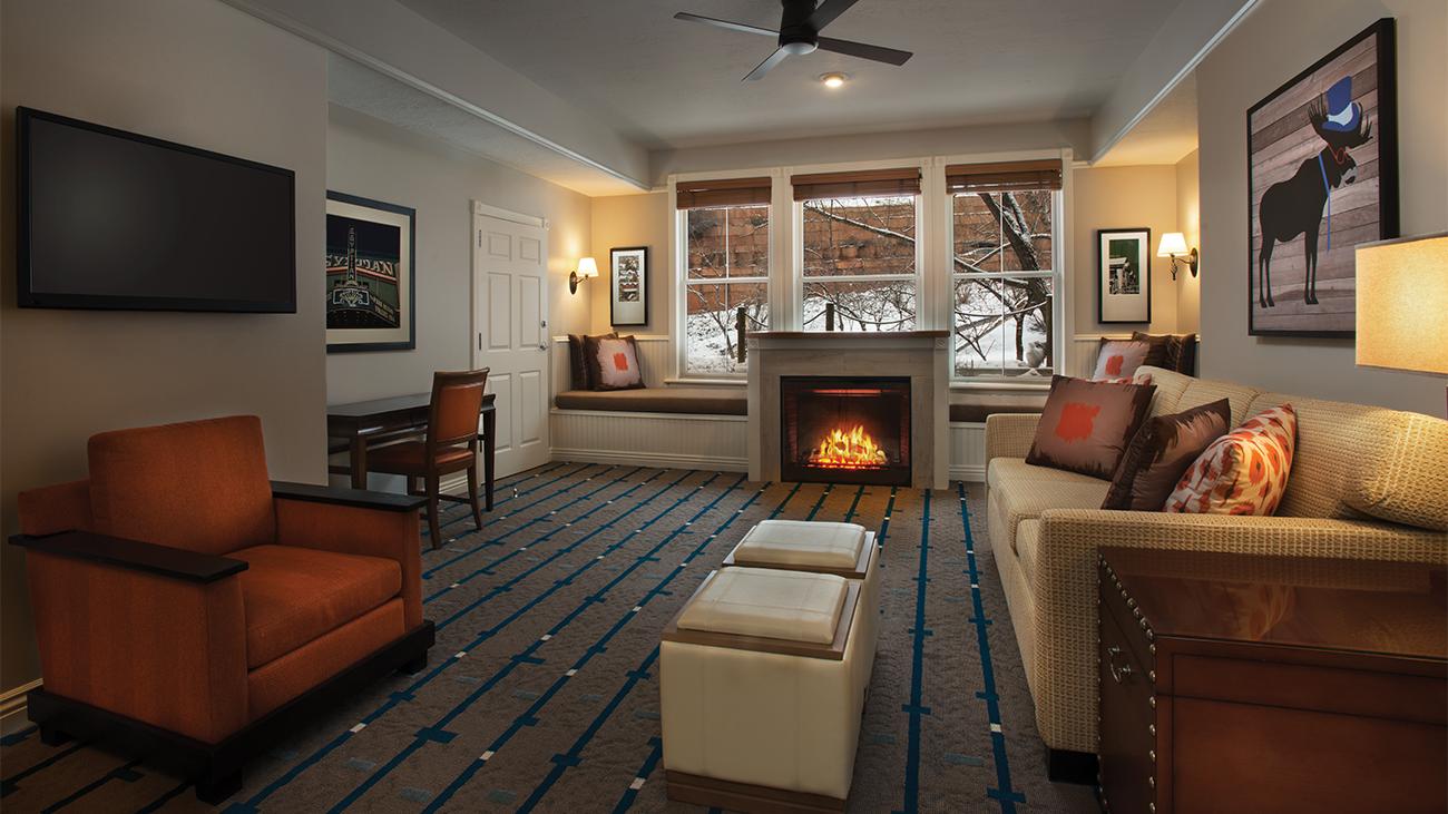 sm-villa-living-room-interior-photo