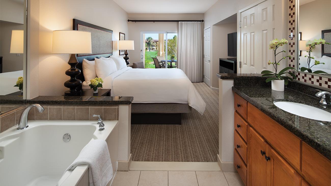 sr-villages-villa-master-bedroom-interior-photo