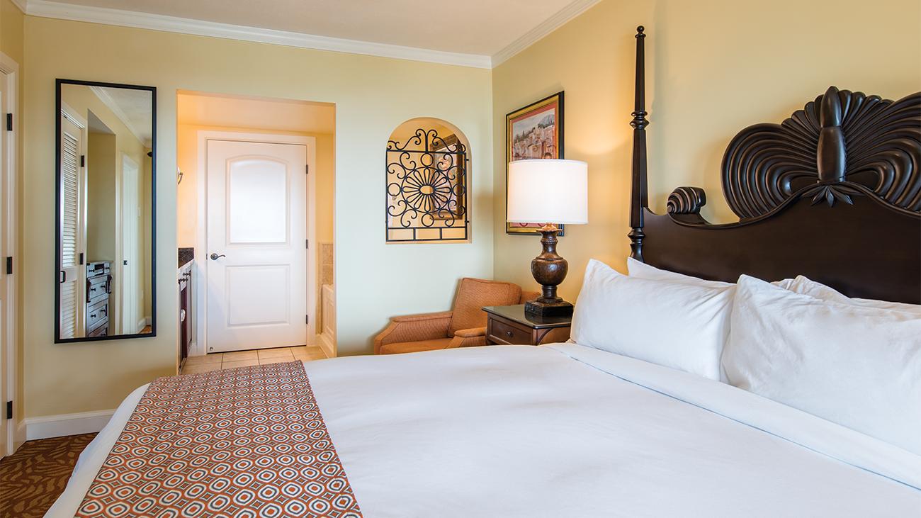 uv-villa-master-bedroom-interior-photo