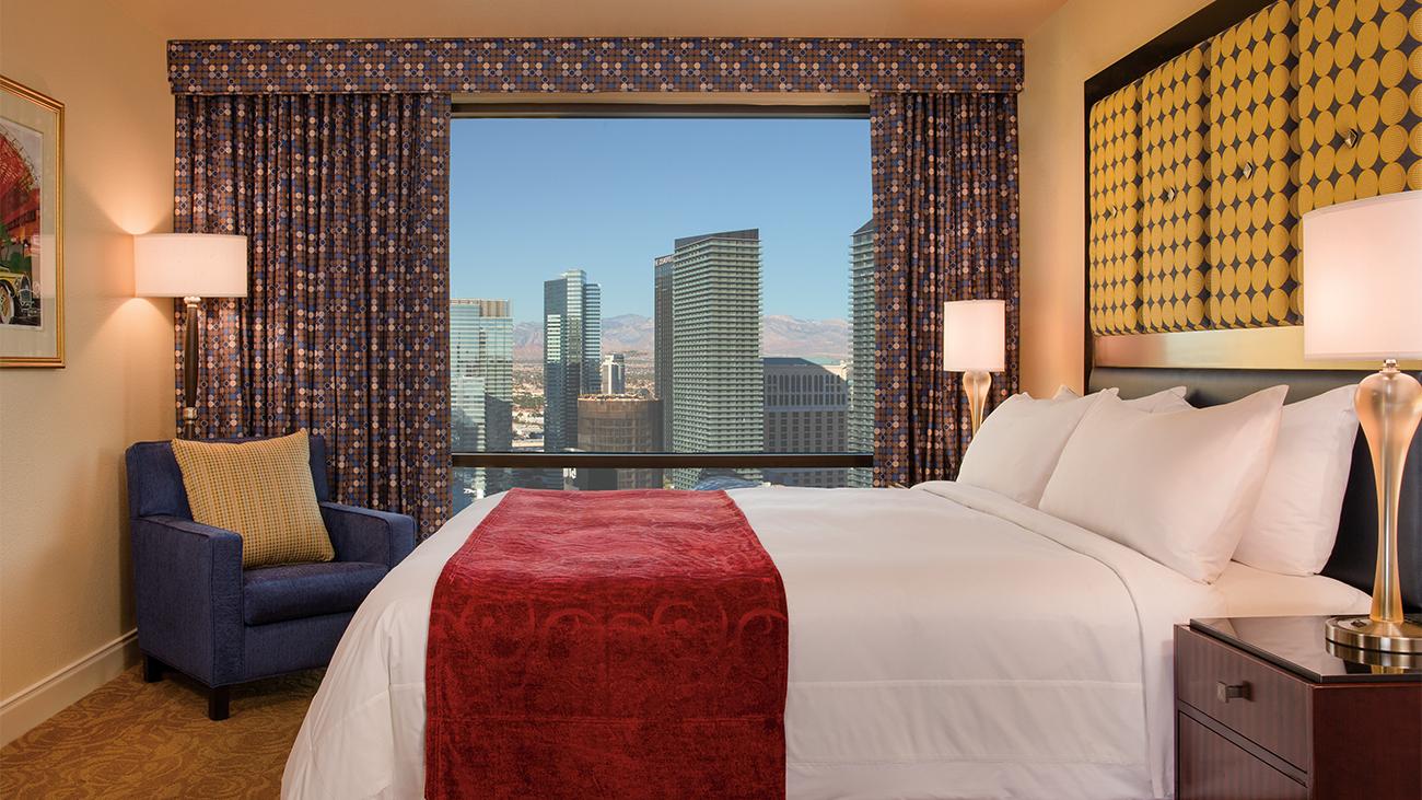 vg-three-bedroom-villa-master-bedroom-interior-photo