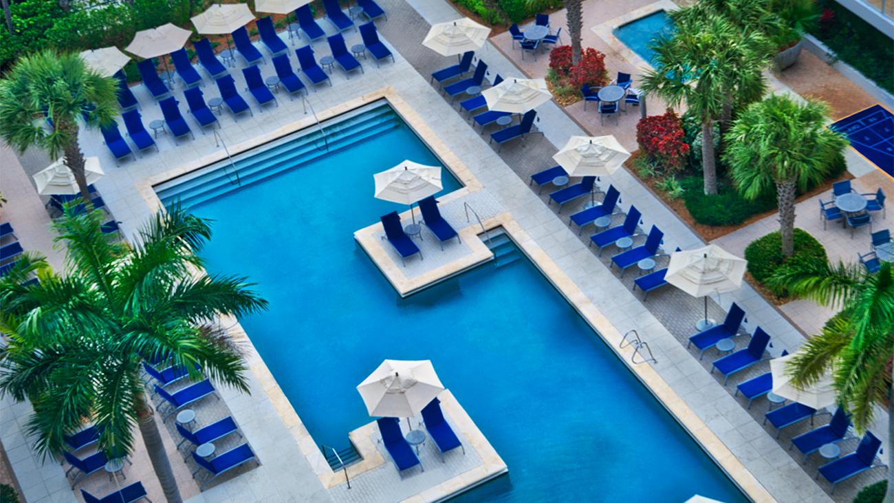 Outdoor Pool - Aerial view