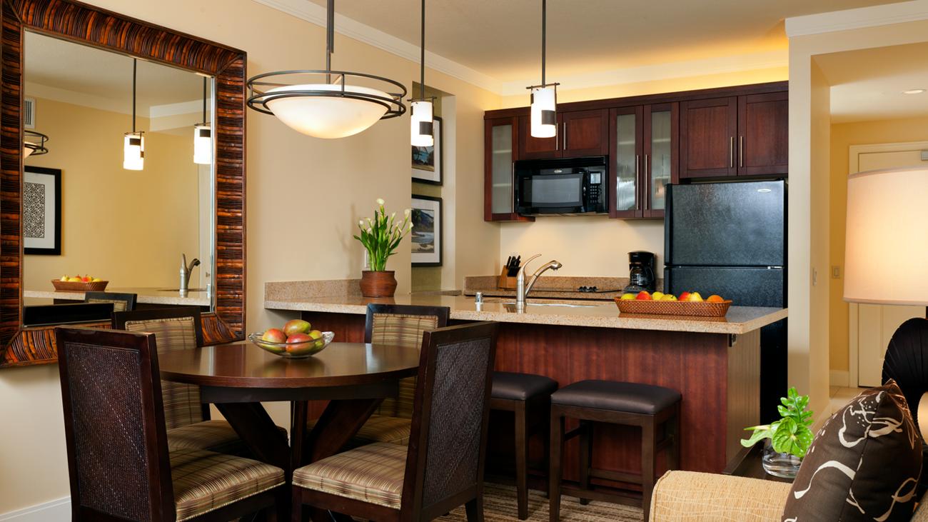 korn-two-bedroom-lockoff-dining-and-kitchen-interior-photo