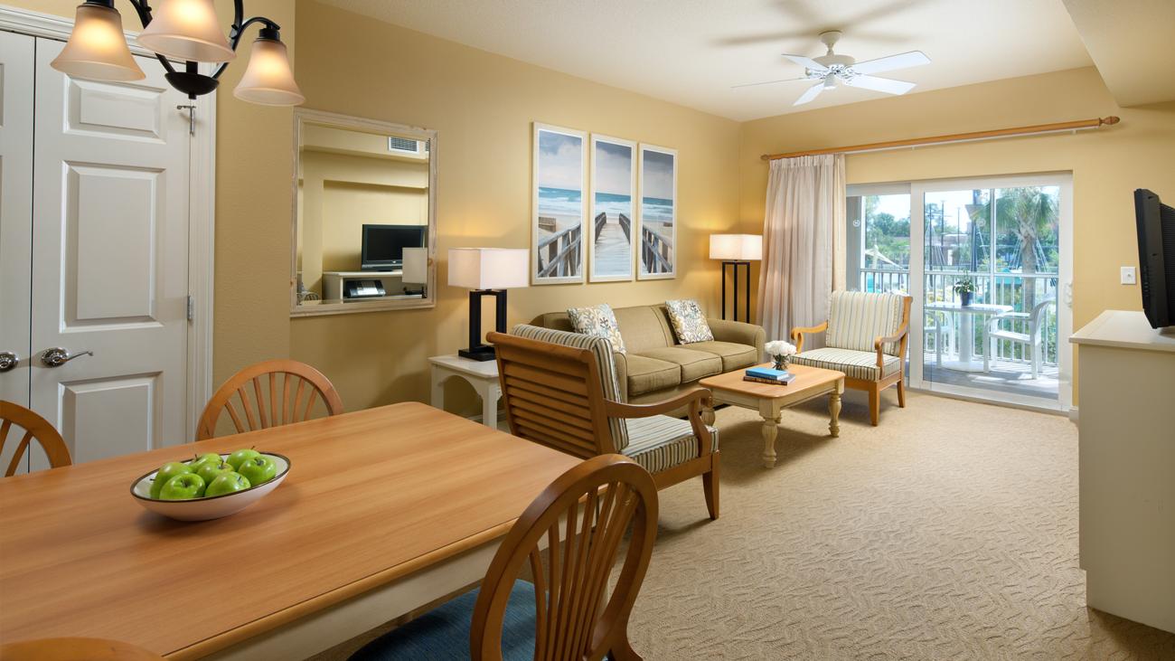 sbp-palmetto-three-bedroom-lockoff-dining-and-living-room-interior-photo