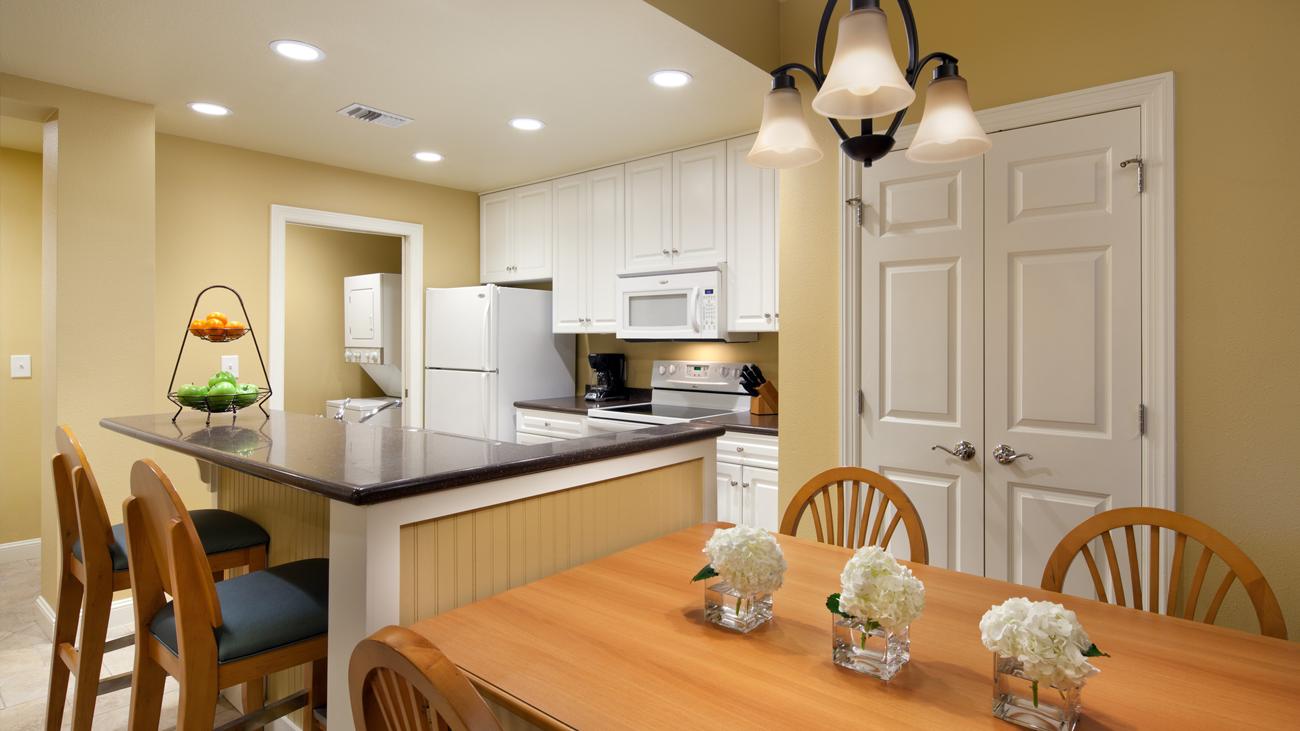 sbp-palmetto-three-bedroom-lockoff-kitchen-and-dining-room-interior-photo