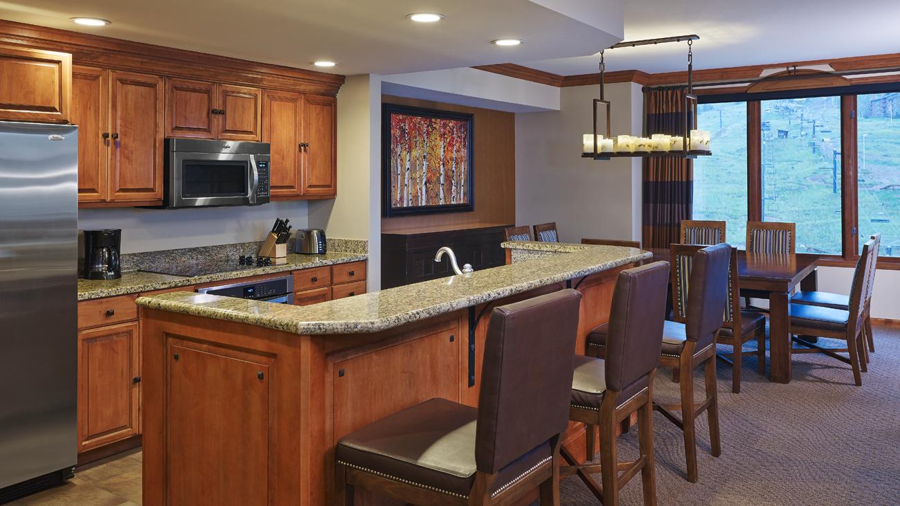 ssr-mountain-three-bedroom-kitchen-and-dining-room-interior-photo