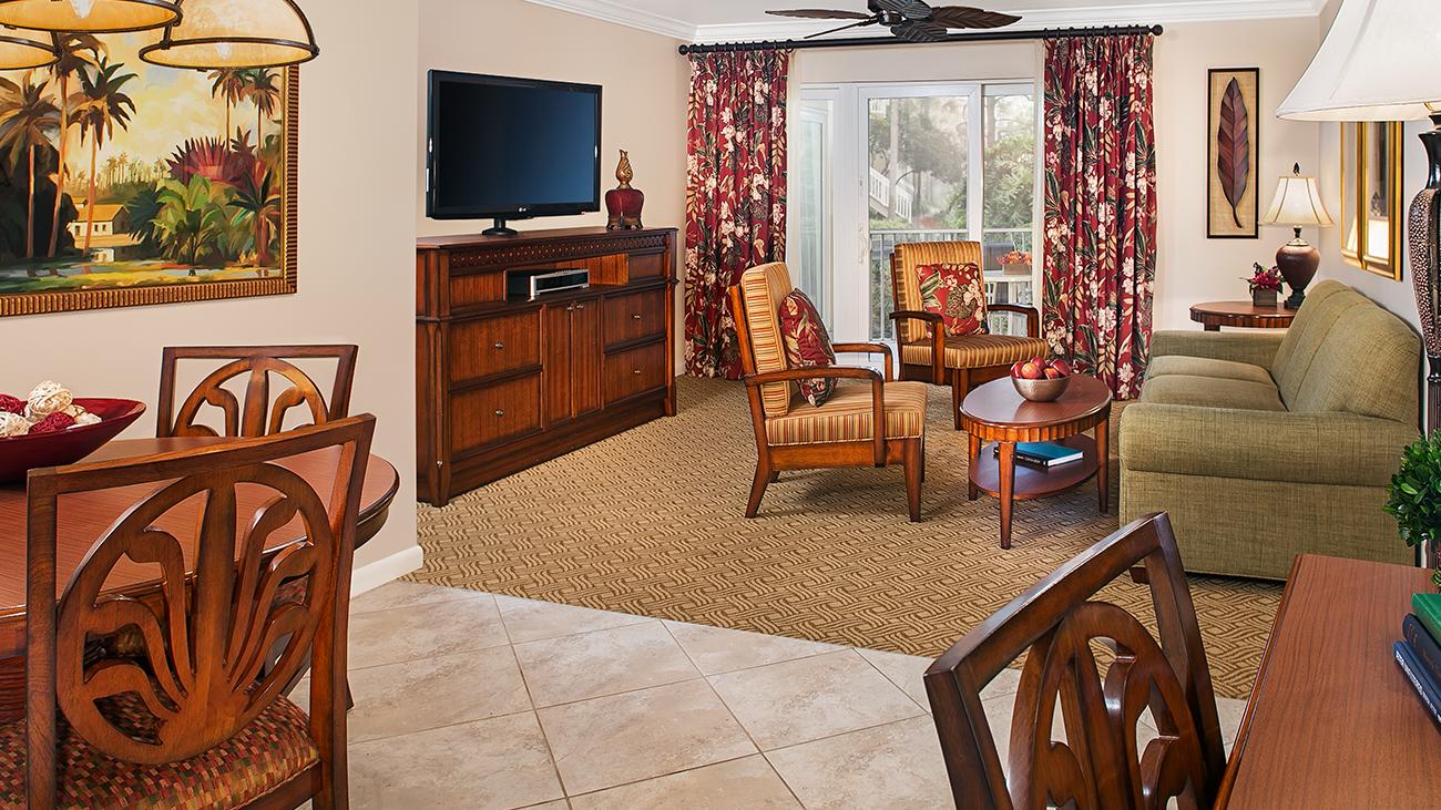 svr-palms-two-bedroom-dining-and-living-room-interior-photo