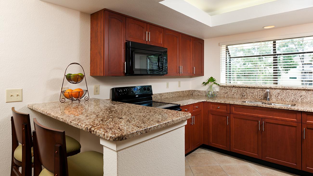 svr-spa-two-bedroom-kitchen-interior-photo