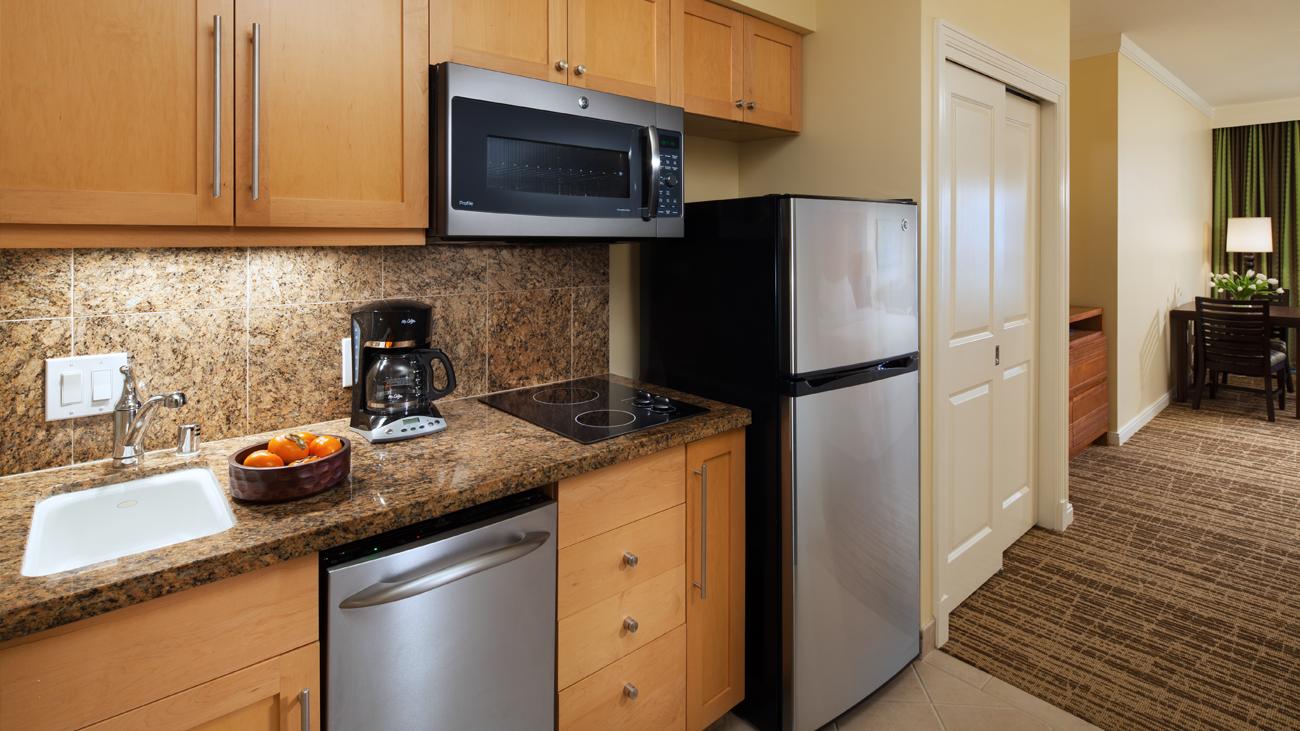 wkorv-studio-premium-kitchenette-interior-photo