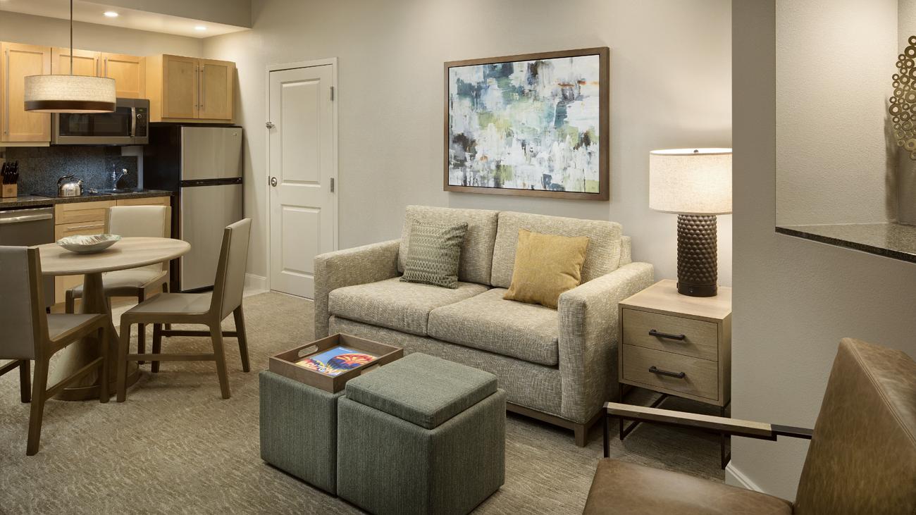 wkv-two-bedroom-lockoff-living-room-den-interior-photo