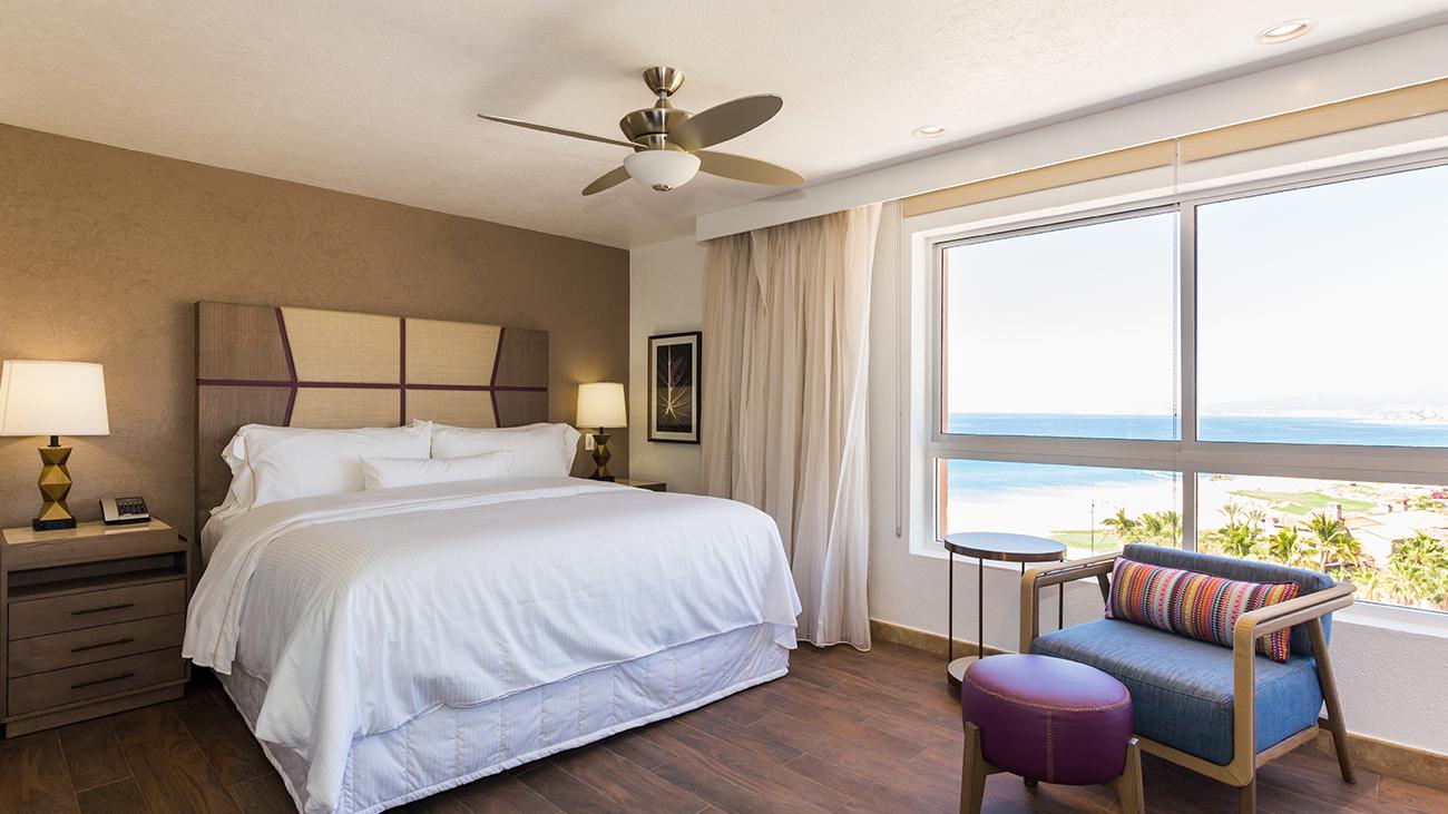 wlcrv-one-bedroom-premium-baja-point-bedroom-interior-photo