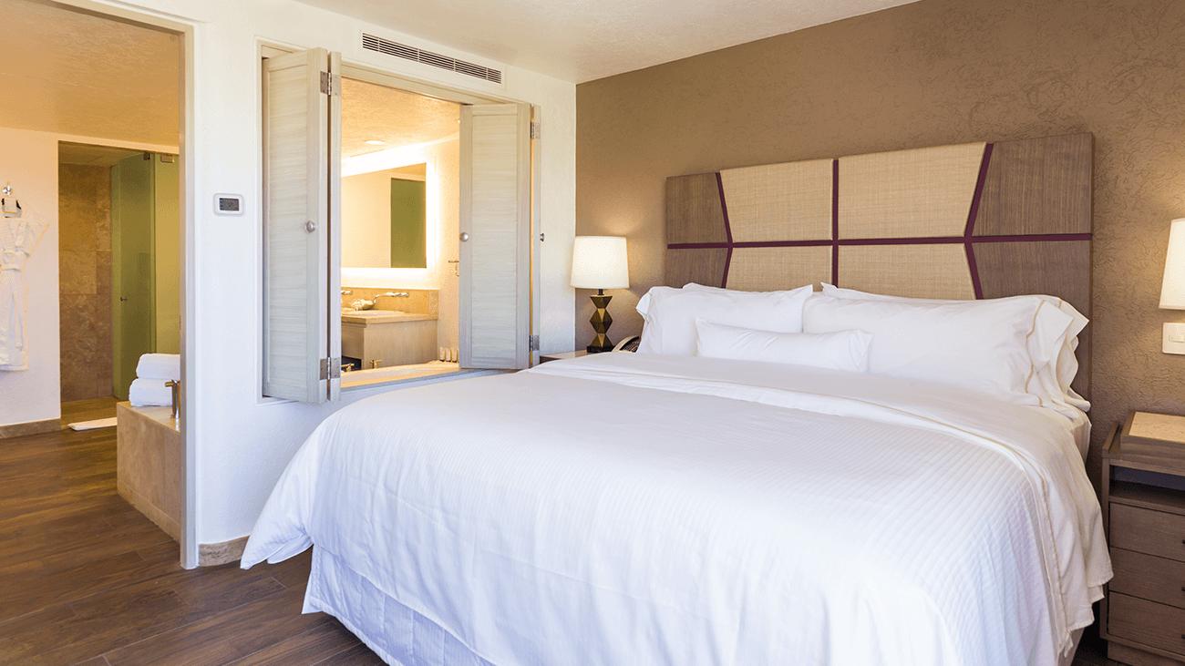 wlcrv-three-bedroom-lockoff-villa-baja-point-bedroom-interior-photo-1