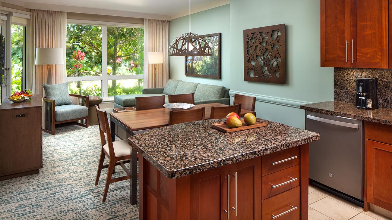 wpor-two-bedroom-lockoff-one-bedroom-premium-kitchen-and-living-area-interior-photo