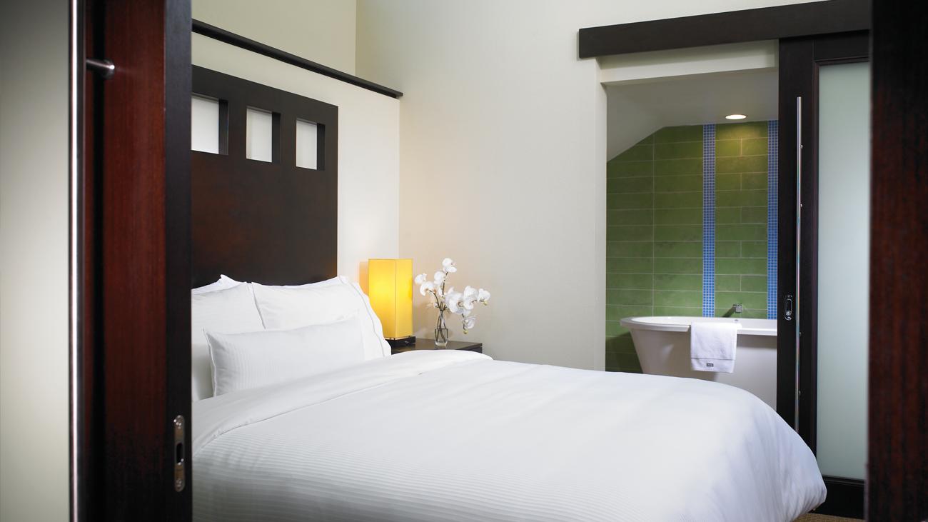 wsj-bay-vista-two-bedroom-loft-bedroom-interior-photo