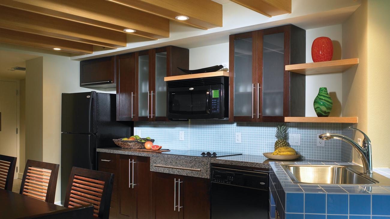 wsj-bay-vista-three-bedroom-kitchen-interior-photo