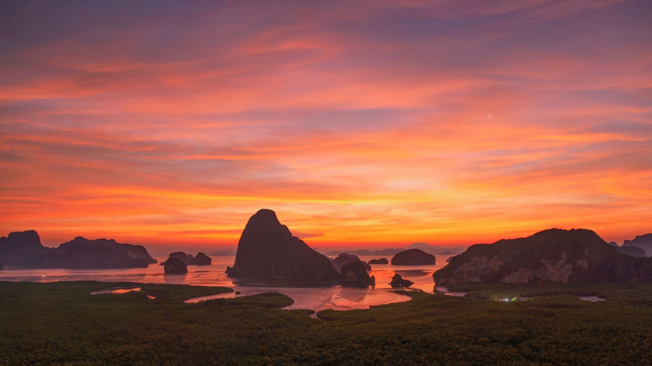 Sunset over Samet Nangshe Viewpoint